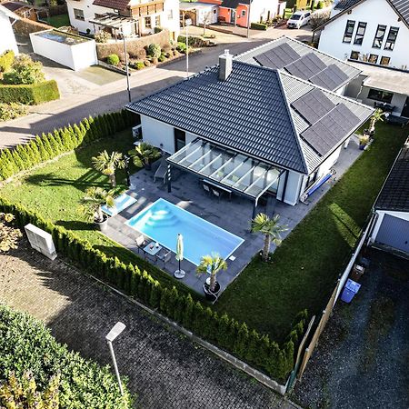 Grosszuegige Unterkunft Mit Terrasse Oberbrechen Dış mekan fotoğraf