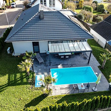 Grosszuegige Unterkunft Mit Terrasse Oberbrechen Dış mekan fotoğraf
