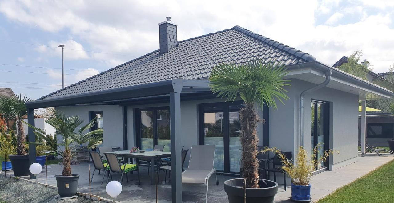 Grosszuegige Unterkunft Mit Terrasse Oberbrechen Dış mekan fotoğraf