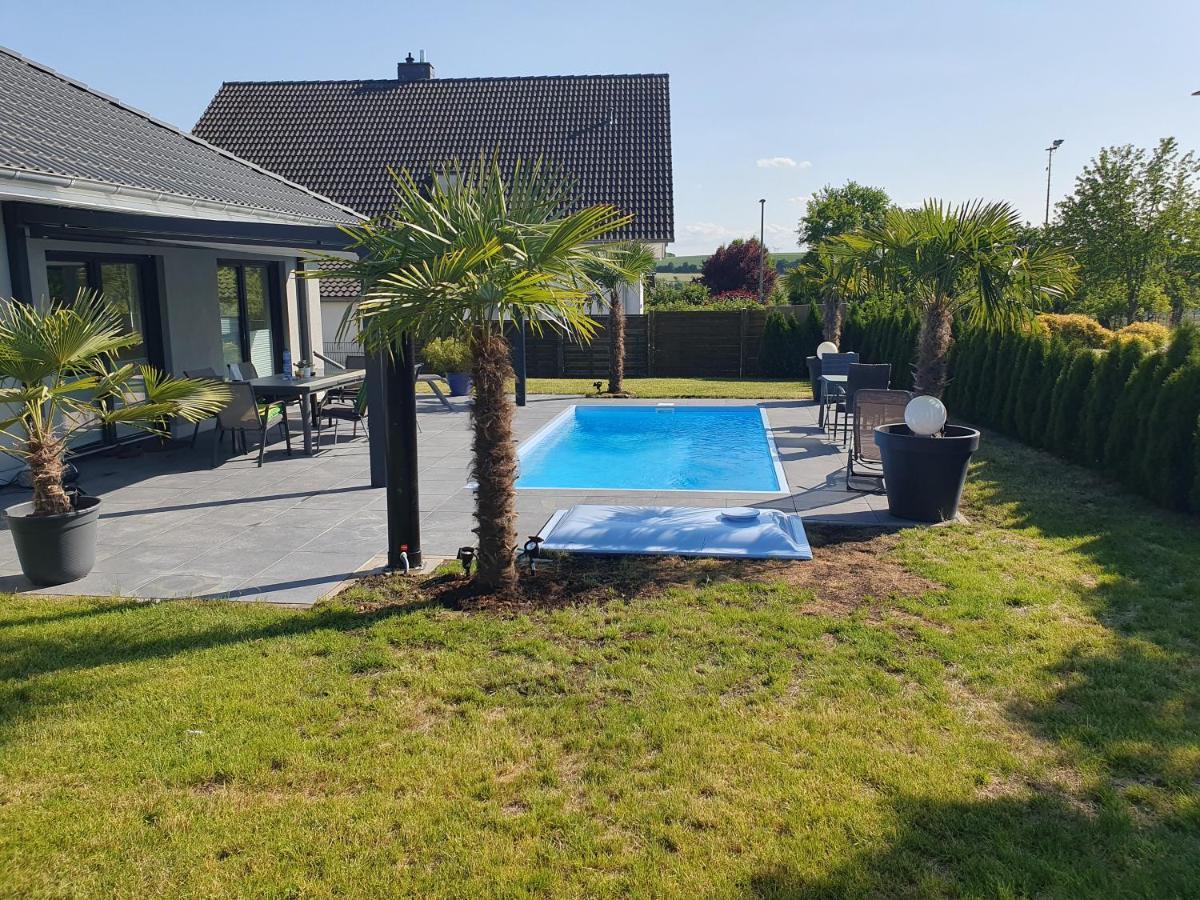Grosszuegige Unterkunft Mit Terrasse Oberbrechen Dış mekan fotoğraf