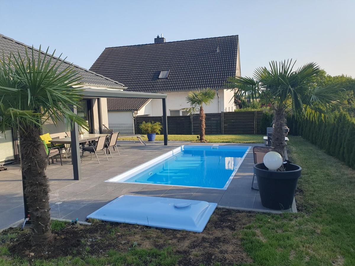 Grosszuegige Unterkunft Mit Terrasse Oberbrechen Dış mekan fotoğraf